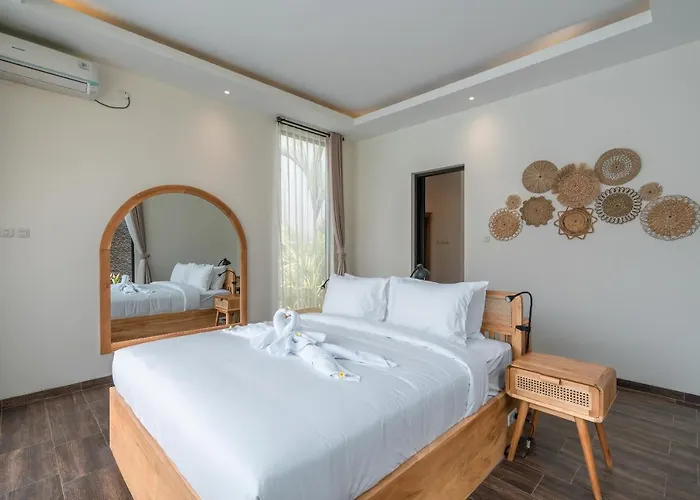 Selikur 1 - Spacious 3br In Seminyak! Perfect Location! Вилла Семиньяк