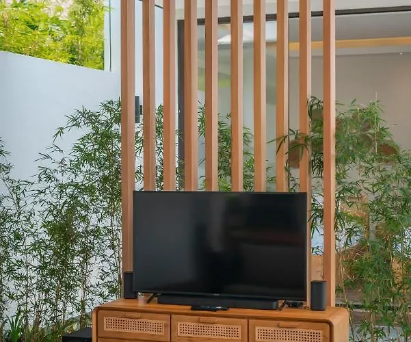 Selikur 1 - Spacious 3br In Seminyak! Perfect Location! Вилла *