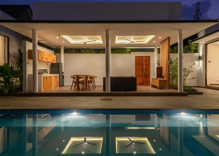 Selikur 1 - Spacious 3br In Seminyak! Perfect Location! Вилла Семиньяк