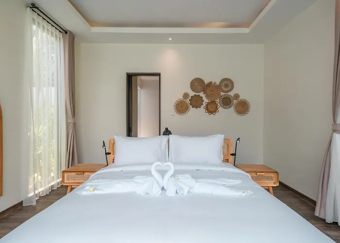 Selikur 1 - Spacious 3br In Seminyak! Perfect Location! * Семиньяк