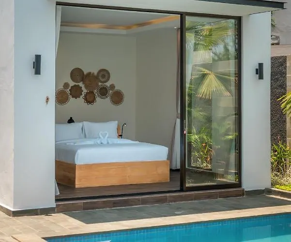 Selikur 1 - Spacious 3br In Seminyak! Perfect Location! Вилла