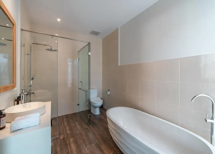Selikur 1 - Spacious 3br In Seminyak! Perfect Location! Вилла *