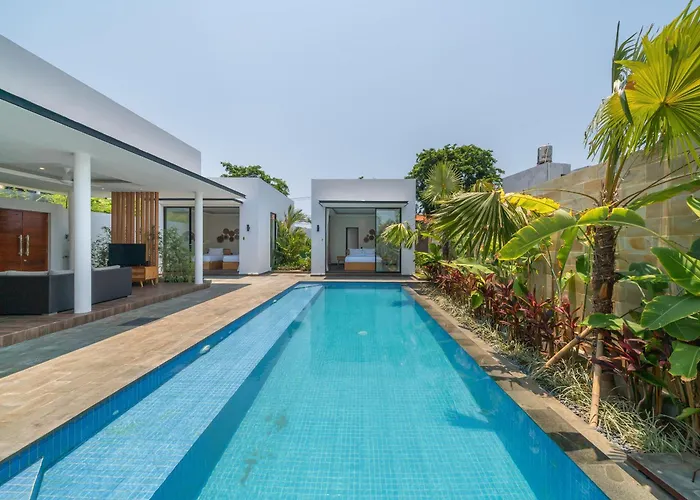 Selikur 1 - Spacious 3br In Seminyak! Perfect Location! Вилла