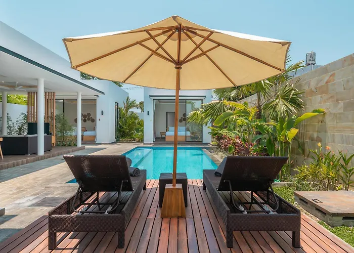 Selikur 1 - Spacious 3br In Seminyak! Perfect Location! Вилла