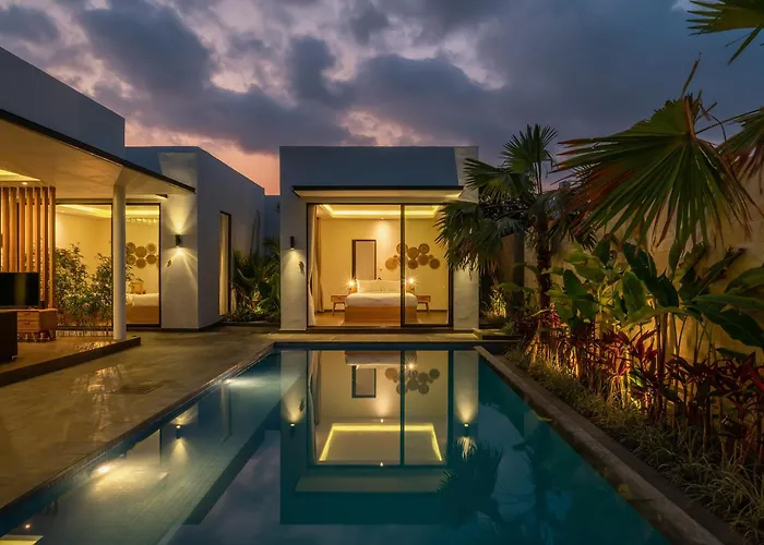 Selikur 1 - Spacious 3br In Seminyak! Perfect Location! *